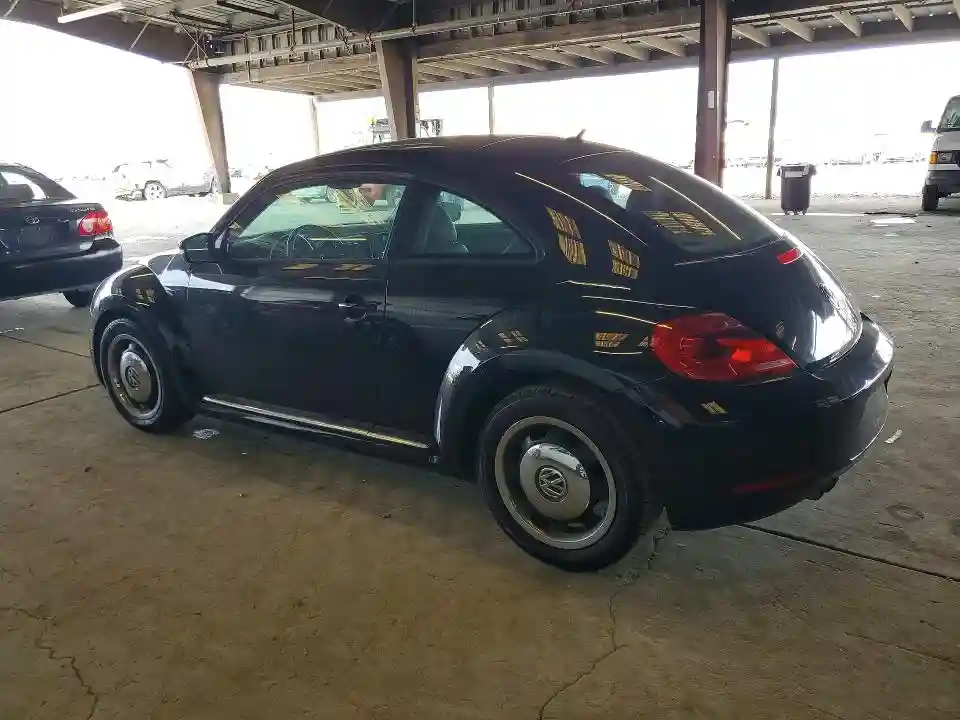 3VWJP7AT7CM620215 2012 VOLKSWAGEN BEETLE-1