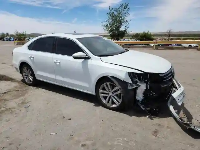 1VWBA7A35JC030101 2018 VOLKSWAGEN PASSAT-3
