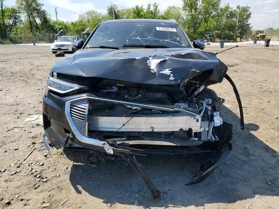 WA1AAAGEXMB020642 2021 AUDI E-TRON-4