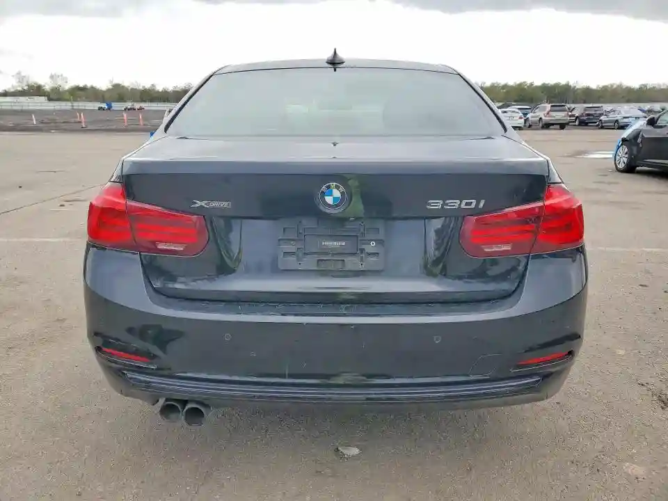 WBA8D9C50JA608001 2018 BMW 3 SERIES-5