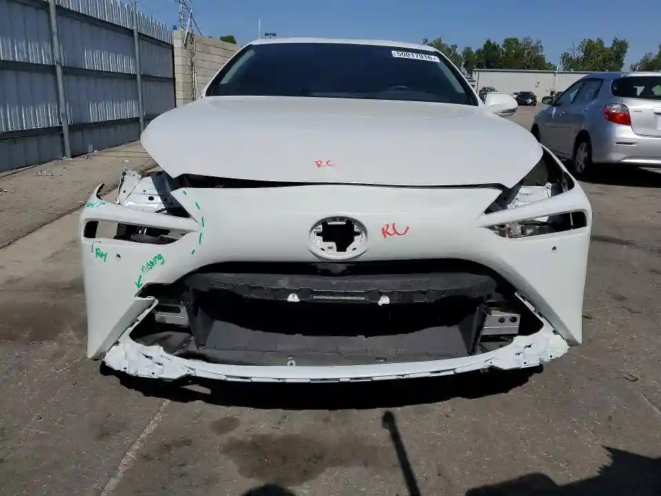 JTDAAAAA4NA005895 2022 TOYOTA MIRAI-4