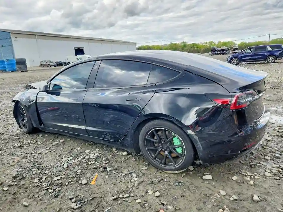 5YJ3E1EA4PF432107 2023 TESLA MODEL 3-1