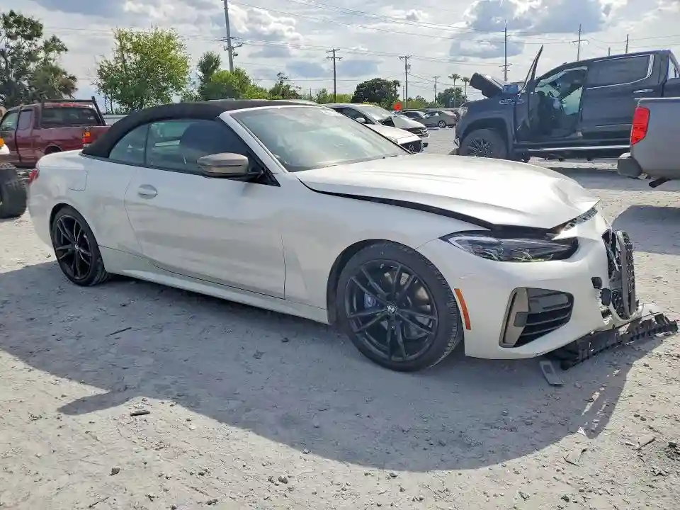 WBA53AT08MCG90650 2021 BMW M4-3