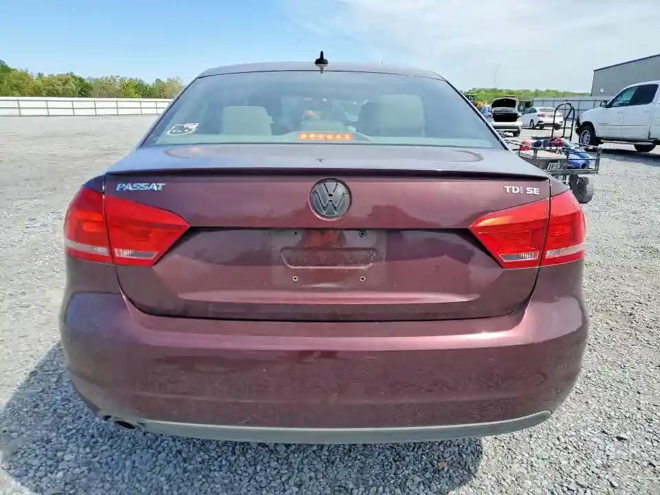 1VWBN7A3XDC047498 2013 VOLKSWAGEN PASSAT-5
