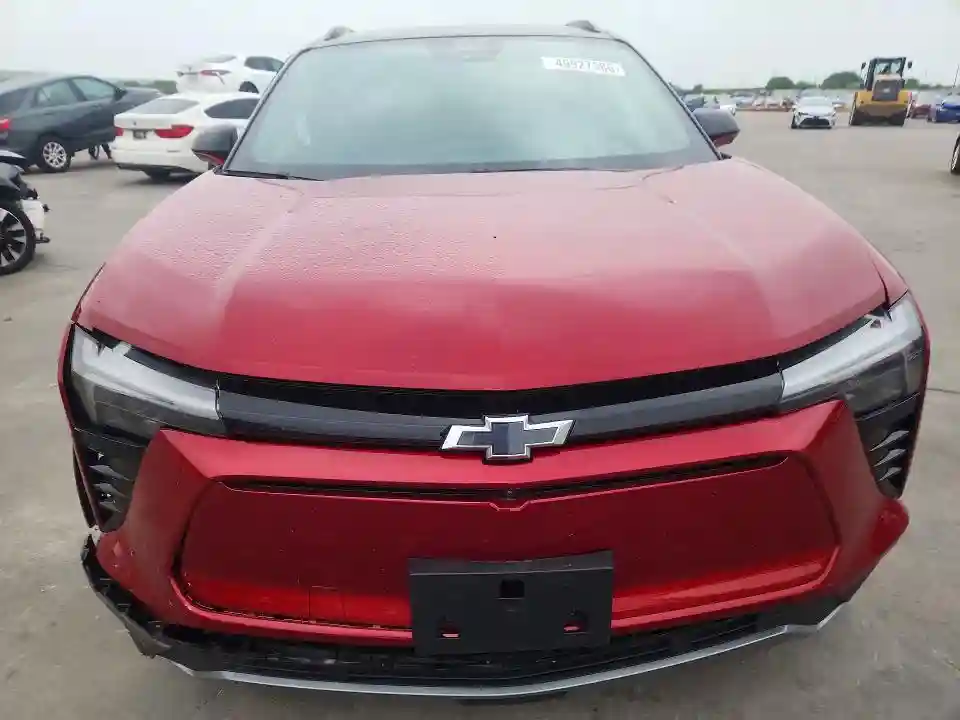 3GNKDBRM5SS251744 2025 CHEVROLET BLAZER-4