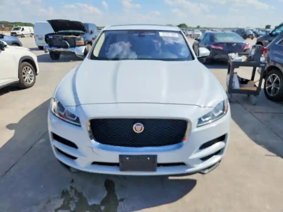 SADCJ2GX8JA236856 2018 JAGUAR F-PACE-4