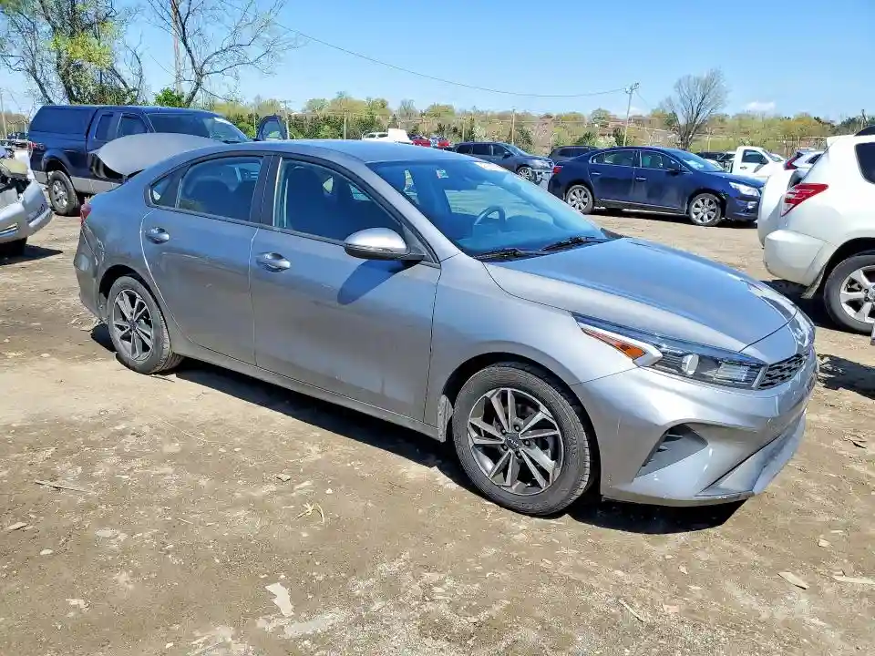 3KPF24AD8NE430970 2022 KIA FORTE-3