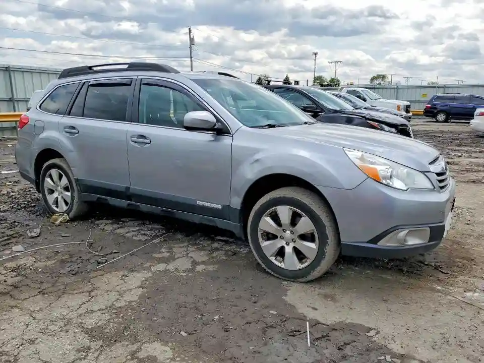 4S4BREKC2A2359581 2010 SUBARU OUTBACK-3