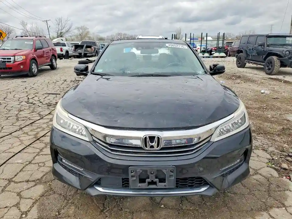 1HGCR3F93HA001483 2017 HONDA ACCORD-4
