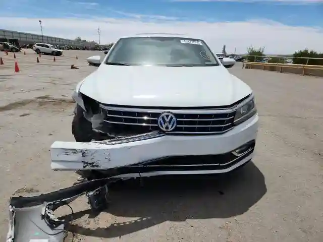 1VWBA7A35JC030101 2018 VOLKSWAGEN PASSAT-4