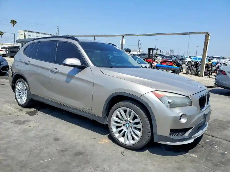 WBAVM1C51FV314918 2015 BMW X1-3