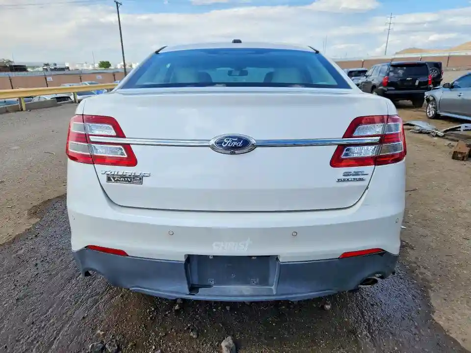 1FAHP2E88EG157742 2014 FORD TAURUS-5