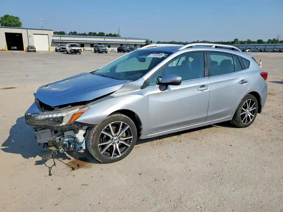4S3GTAU6XH3709071 2017 SUBARU IMPREZA-0