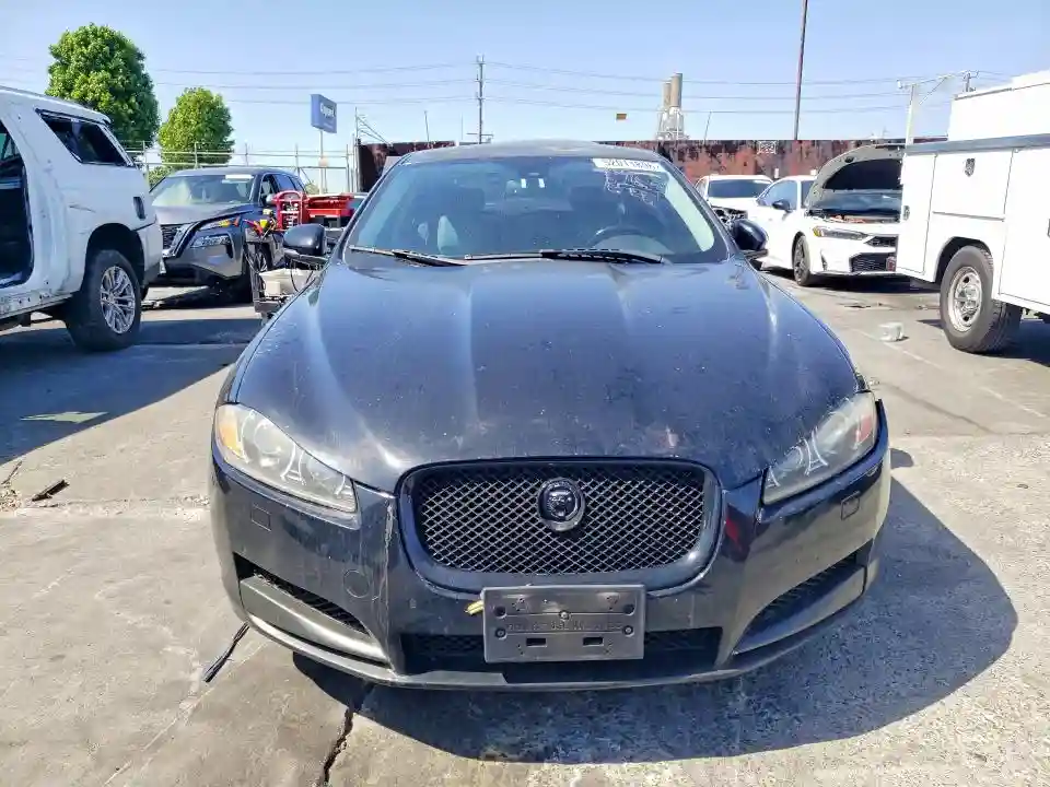 SAJWA0FB7CLS29005 2012 JAGUAR XF-4