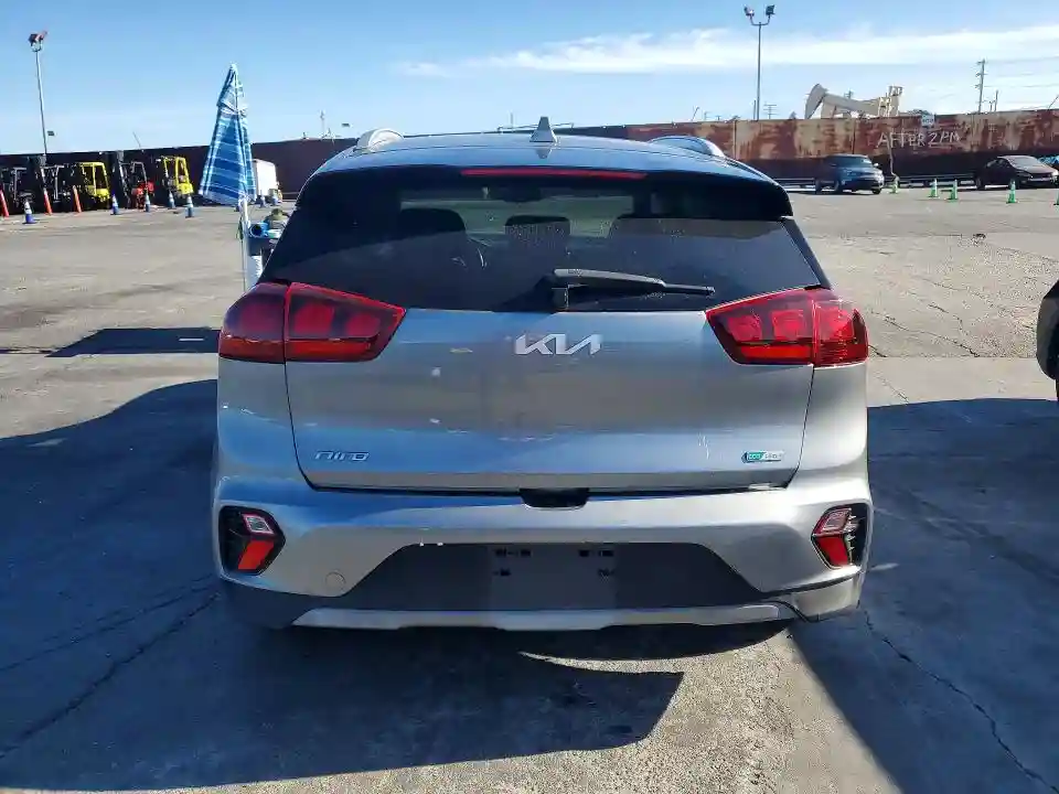 KNDCM3LD4N5546070 2022 KIA NIRO-5