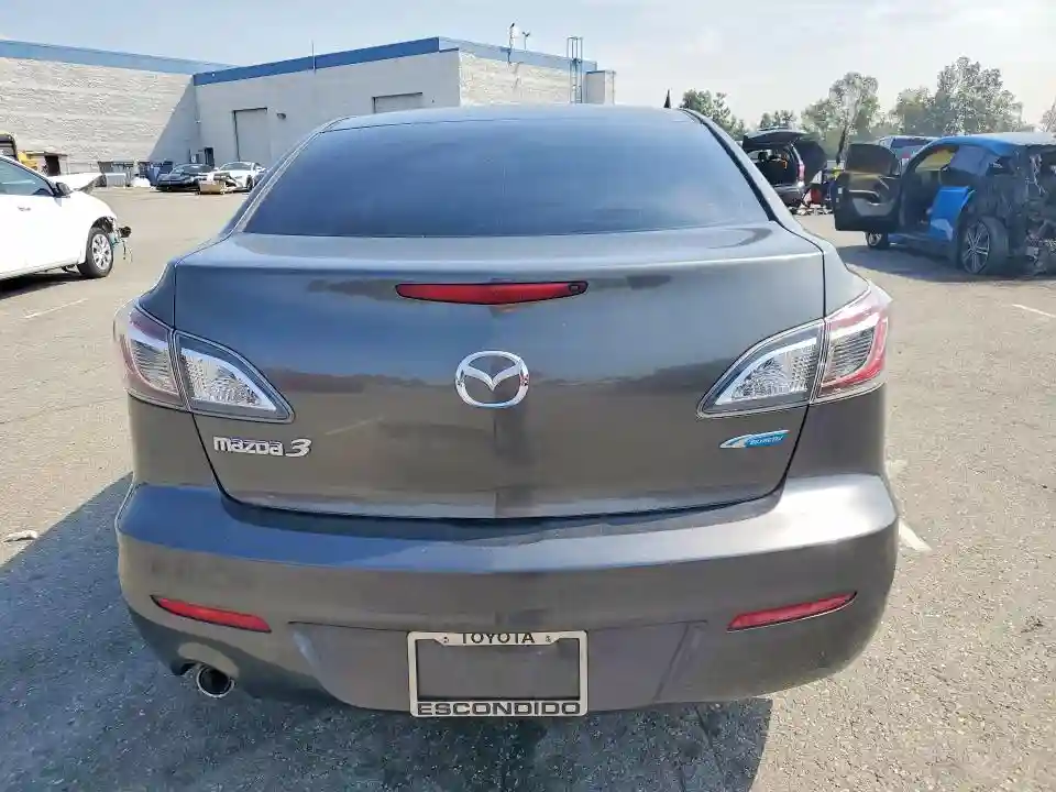 JM1BL1VPXD1822722 2013 MAZDA 3-5