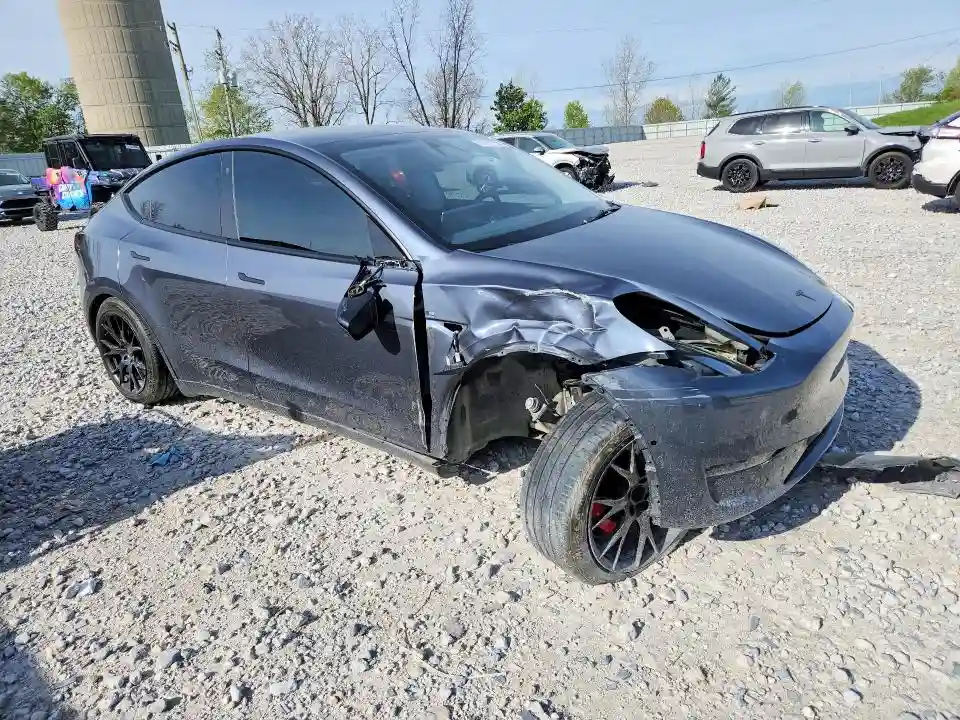7SAYGDEF6NF537003 2022 TESLA MODEL Y-3