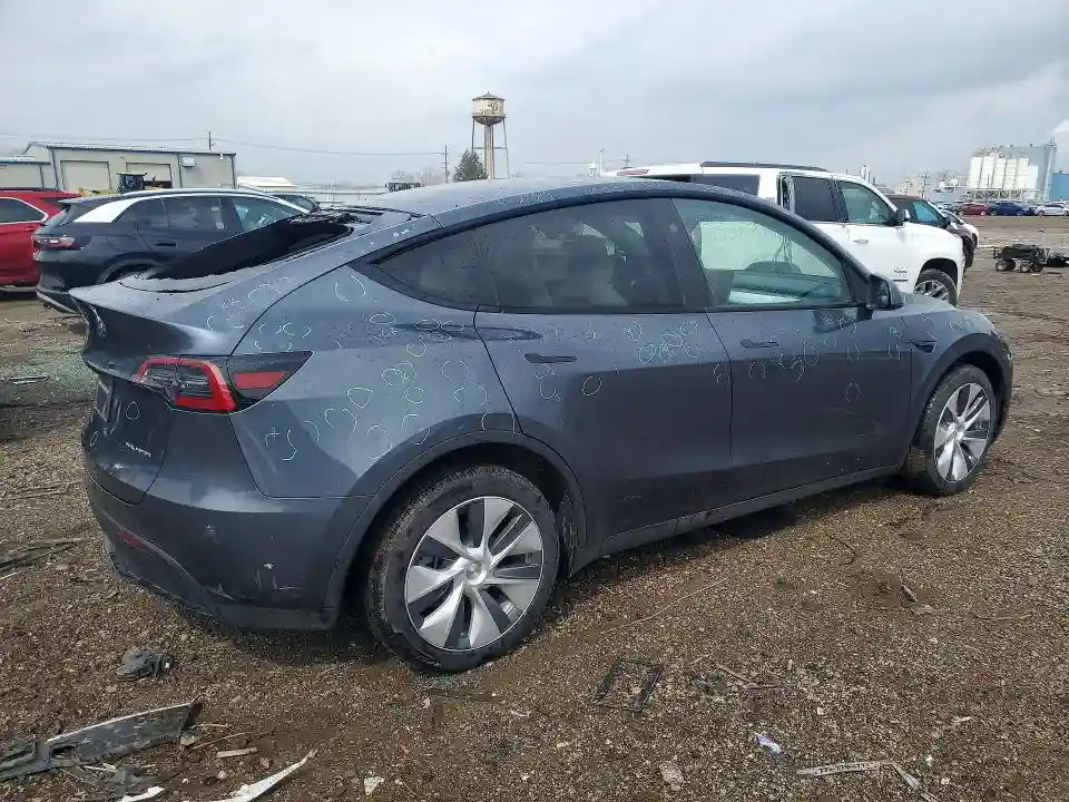 7SAYGDEE7PA195326 2023 TESLA MODEL Y-2