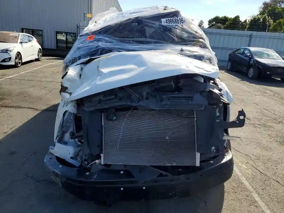 1GAWGEFP9S1263133 2025 CHEVROLET EXPRESS-4