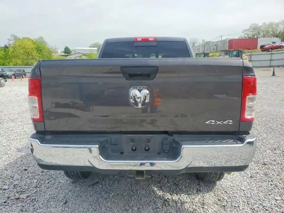 3C6UR5CJXRG266828 2024 RAM 2500-5
