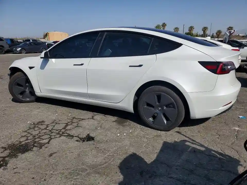 5YJ3E1EA4PF598918 2023 TESLA MODEL 3-1
