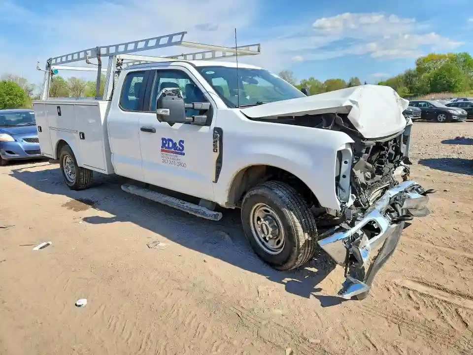 1FT7X2AA0PED46544 2023 FORD F250-3
