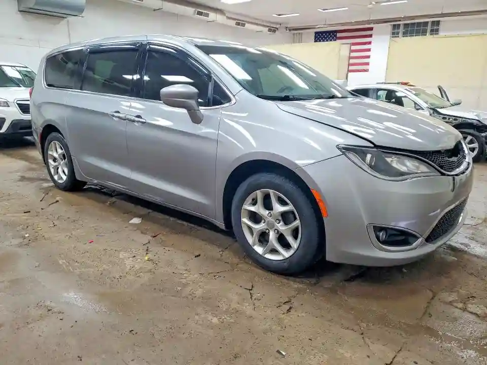 2C4RC1FG7JR125903 2018 CHRYSLER PACIFICA-3