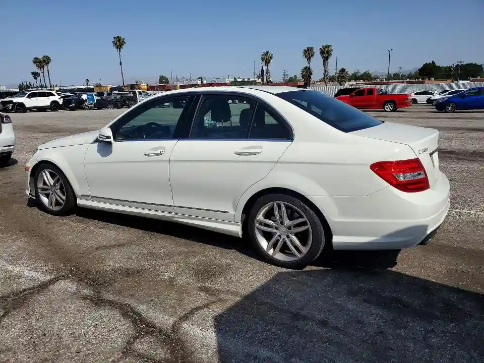 WDDGF8BB7CR209185 2012 MERCEDES BENZ C-CLASS-1