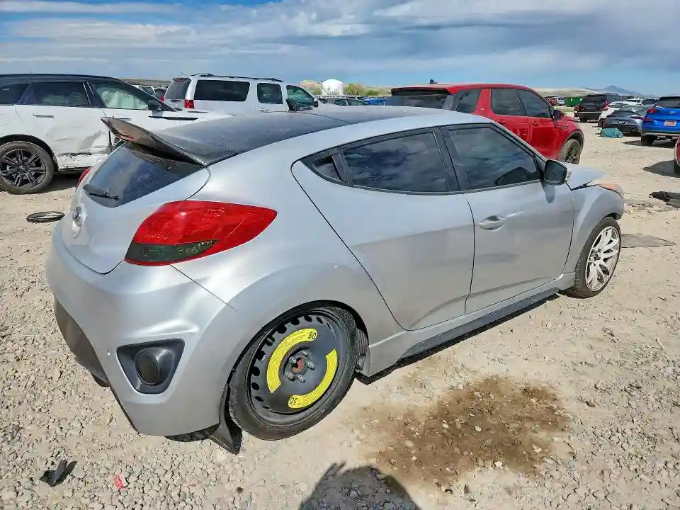 KMHTC6AE5EU206198 2014 HYUNDAI VELOSTER-2