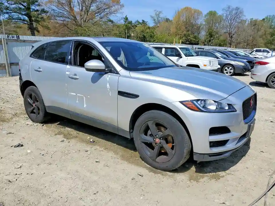SADCJ2FX1LA619039 2020 JAGUAR F-PACE-3