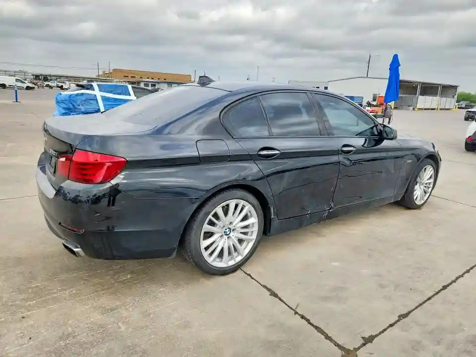 WBAFR9C57BC758217 2011 BMW 5 SERIES-2