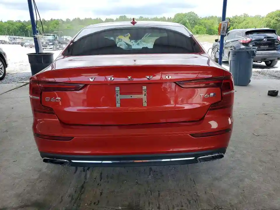 7JRA22TL1KG014565 2019 VOLVO S60-5