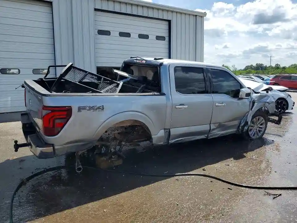 1FTFW5L52RKD06017 2024 FORD F150 LARIA-2