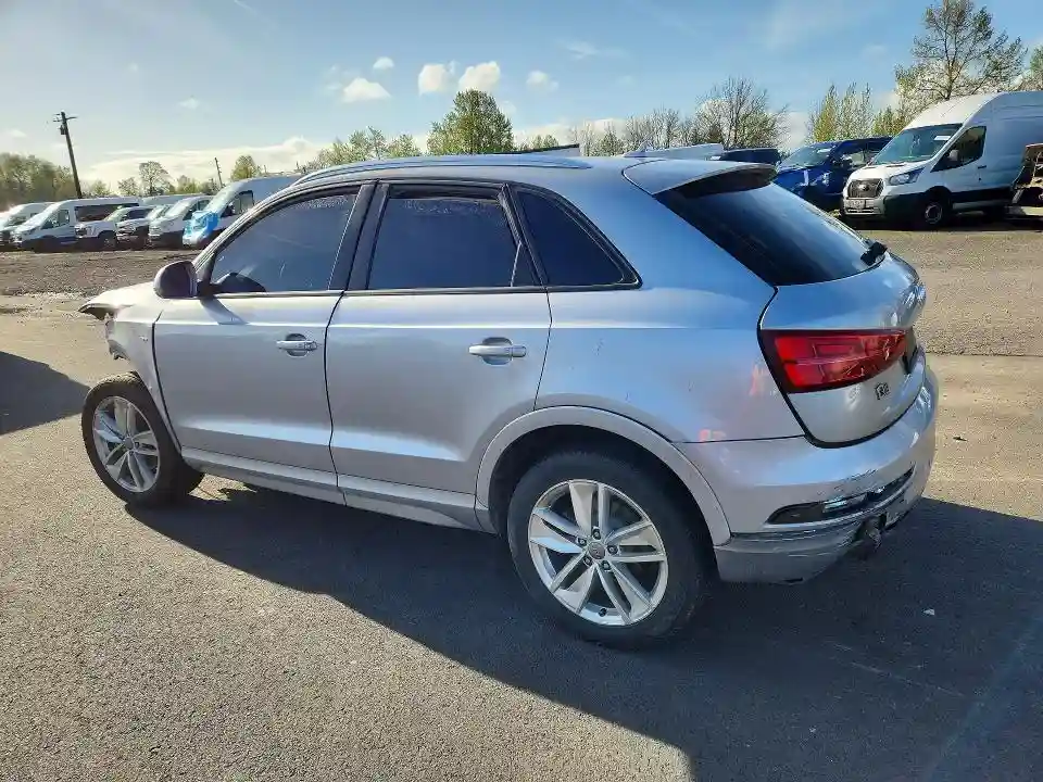WA1BCCFS6JR016236 2018 AUDI Q3-1