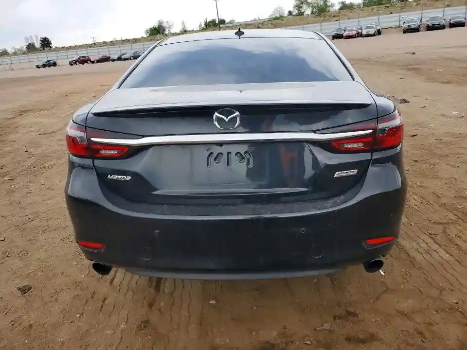 JM1GL1XY2J1323064 2018 MAZDA 6-5
