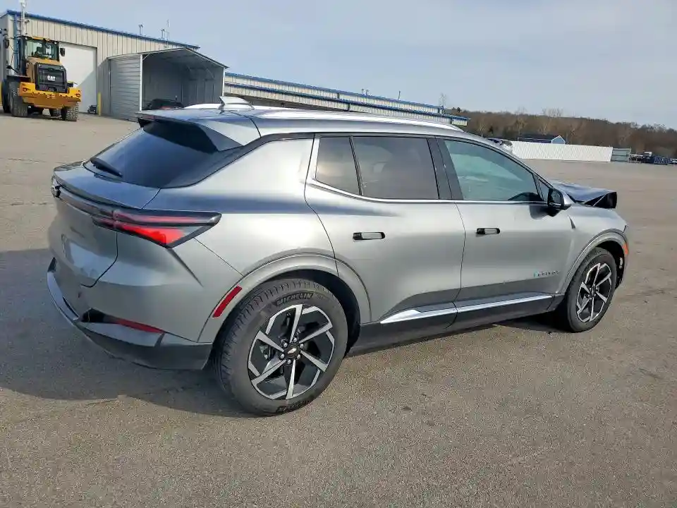 3GN7DLRP1SS152876 2025 CHEVROLET EQUINOX-2