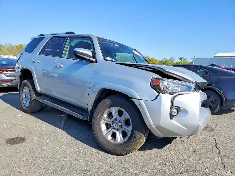JTEMU5JR9R6278577 2024 TOYOTA 4RUNNER-3