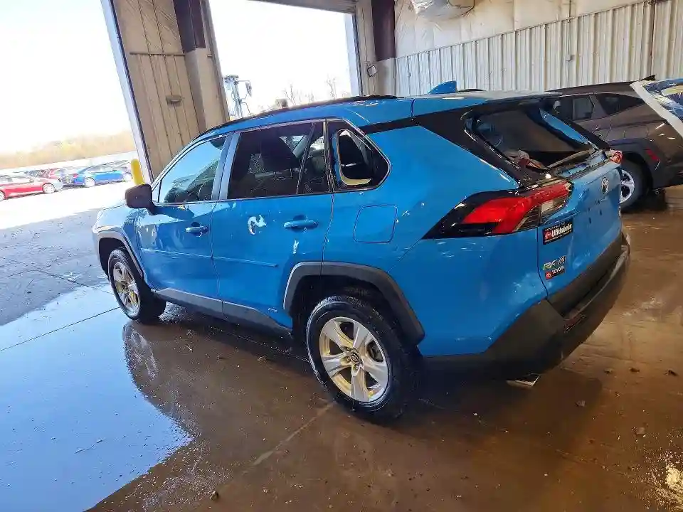 4T3R6RFV2MU007126 2021 TOYOTA RAV4-1