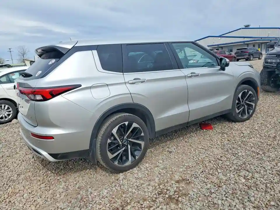 JA4J3UA81NZ082924 2022 MITSUBISHI OUTLANDER-2