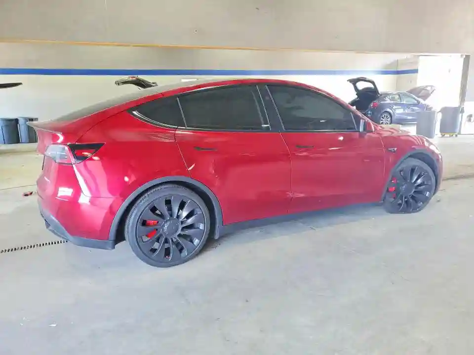 7SAYGDEF8RA279313 2024 TESLA MODEL Y-2