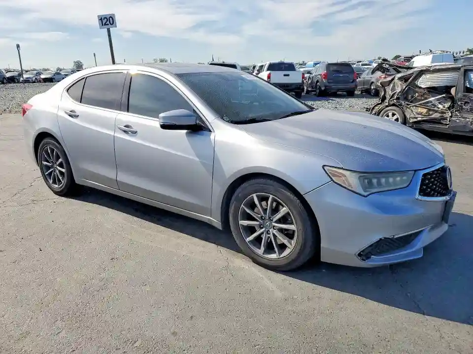 19UUB1F3XJA008008 2018 ACURA TLX-3