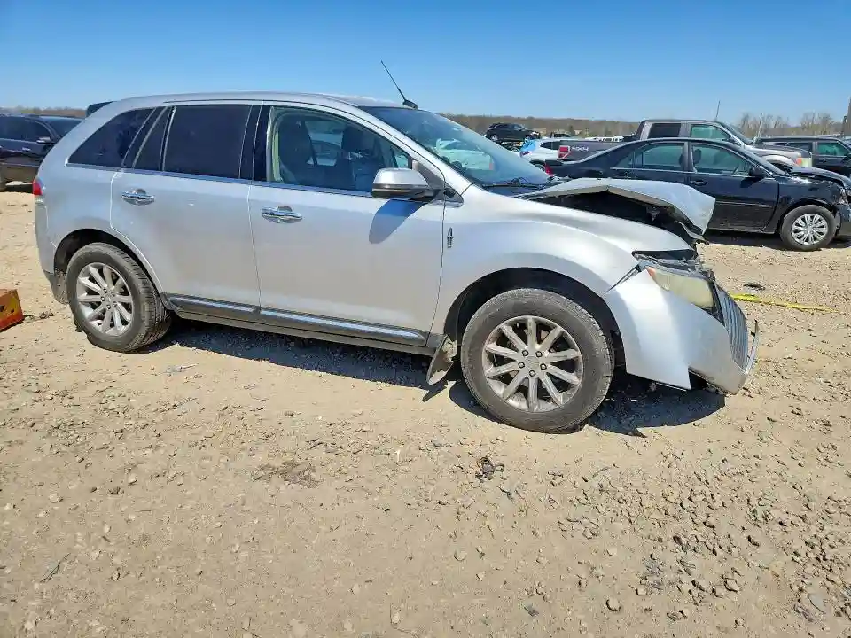 2LMDJ8JK4DBL23341 2013 LINCOLN TOWNHOUSE MKX-3