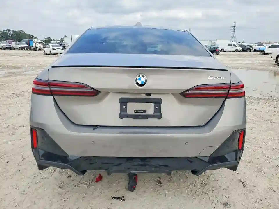 WBA43FJ06TCV41290 2026 BMW 5 SERIES-5