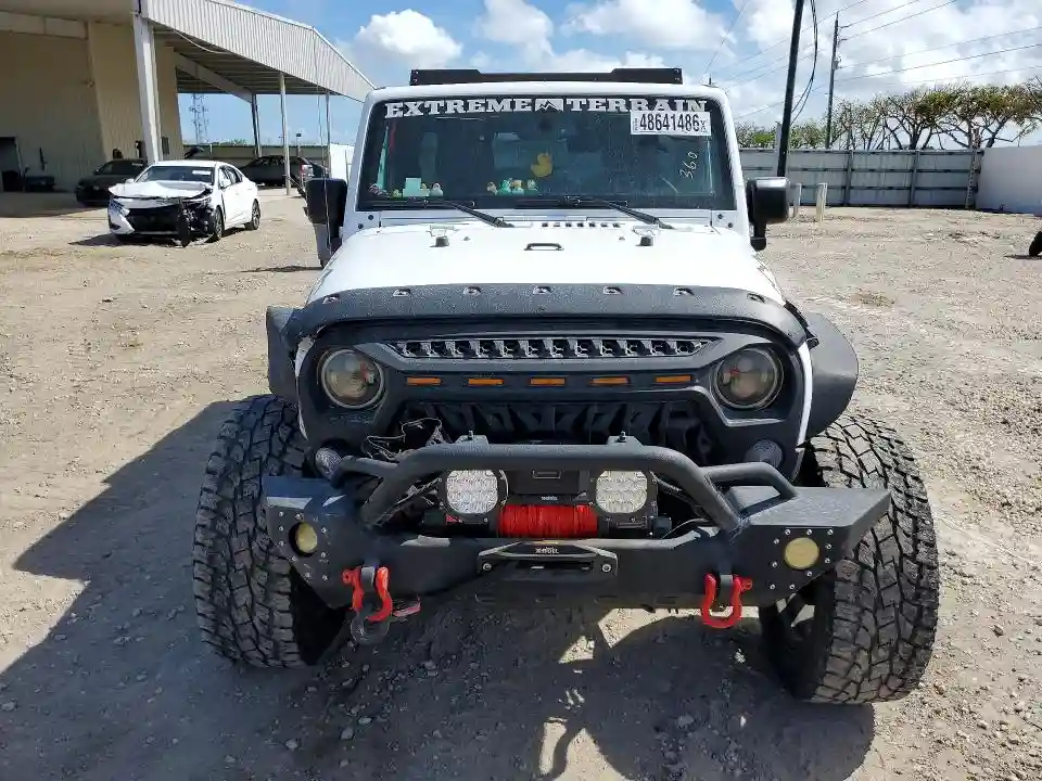 1C4BJWDG1JL807059 2018 JEEP WRANGLER-4
