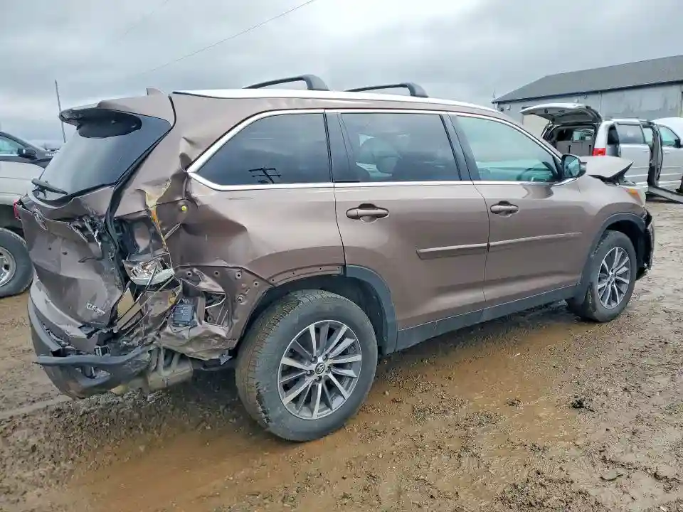 5TDJZRFH8KS700117 2019 TOYOTA /S/LE/XLE-2