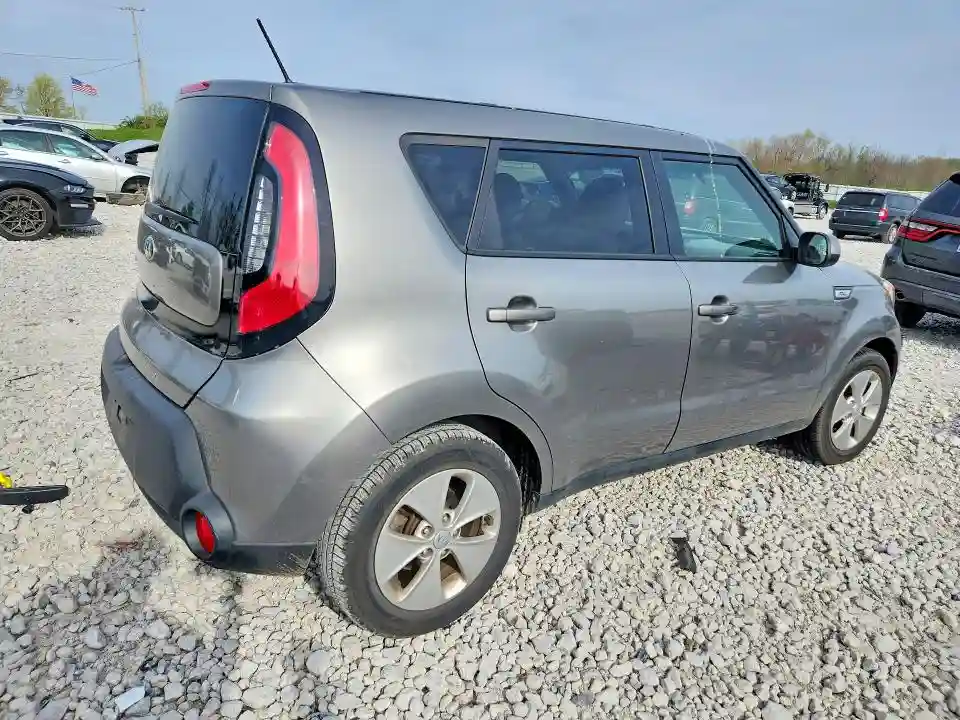 KNDJN2A2XG7256679 2016 KIA SOUL-2