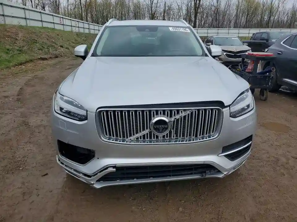 YV4A22PL7K1486083 2019 VOLVO XC90-4