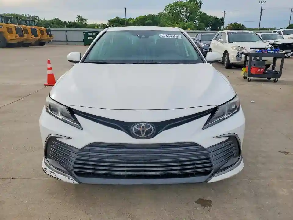4T1C11AK0NU633044 2022 TOYOTA CAMRY-4