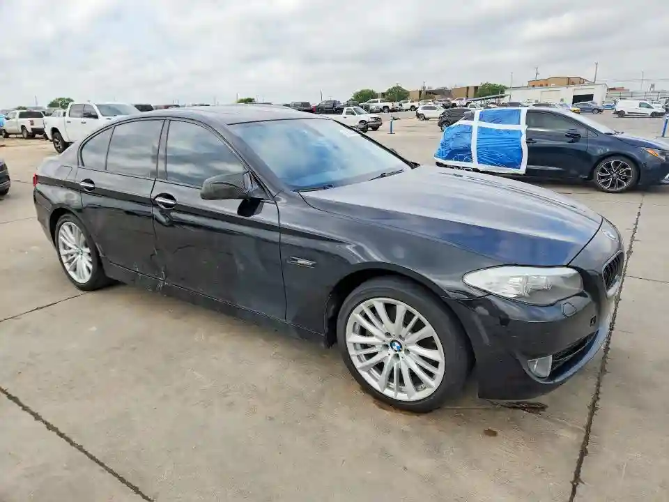 WBAFR9C57BC758217 2011 BMW 5 SERIES-3