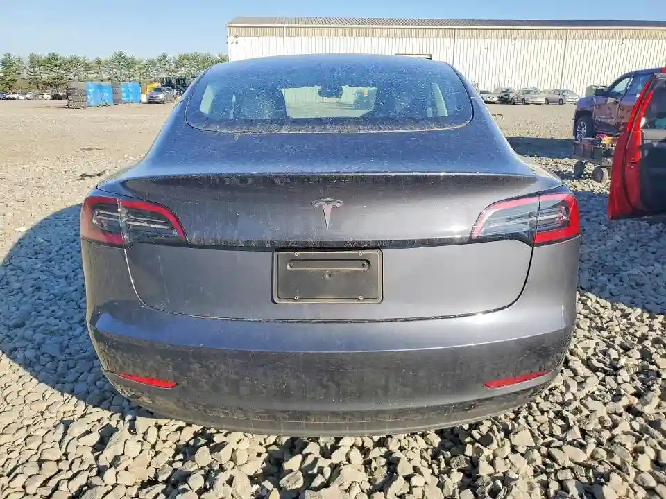 5YJ3E1EAXPF672889 2023 TESLA MODEL 3-5